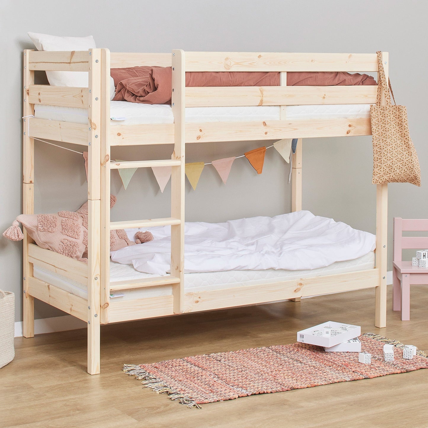 Hoppekids ECO Comfort Køjeseng med 2 Madrasser 70x160 / 90x200