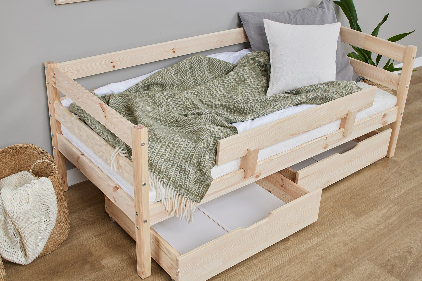 ECO Comfort Junior Bed 70x160 cm incl. Drawers and Guard Rail