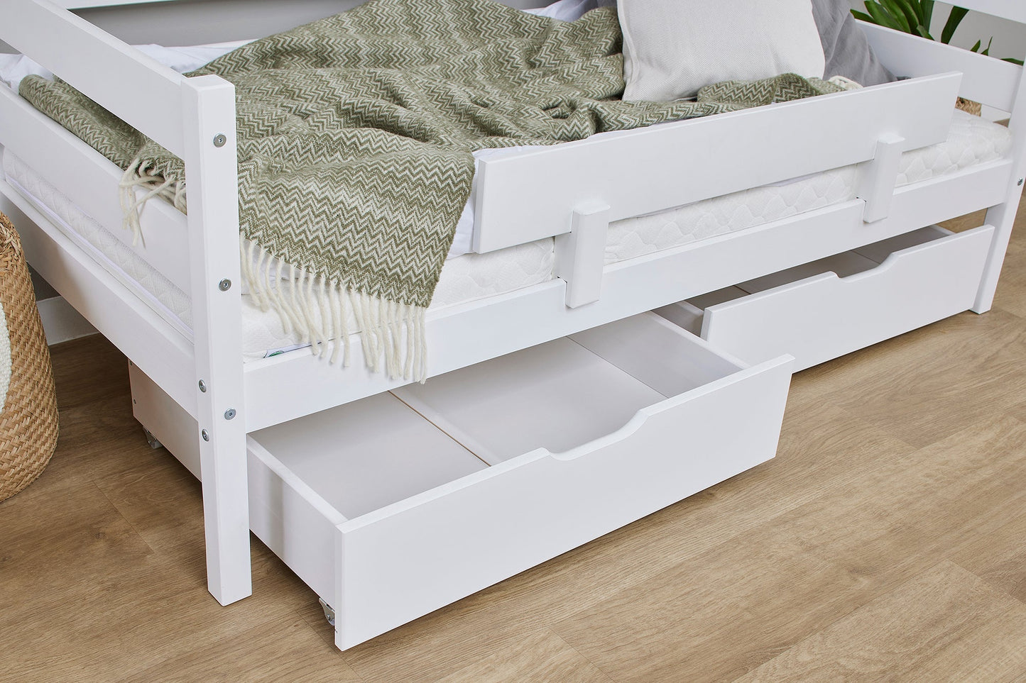ECO Comfort Junior Bed 70x160 cm incl. Drawers and Guard Rail