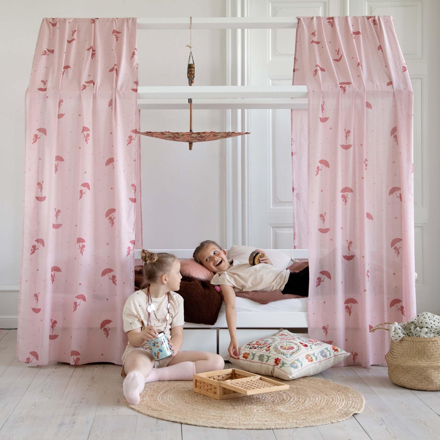 Hoppekids Ole Lukoie Bed Curtain for House Bed, Red