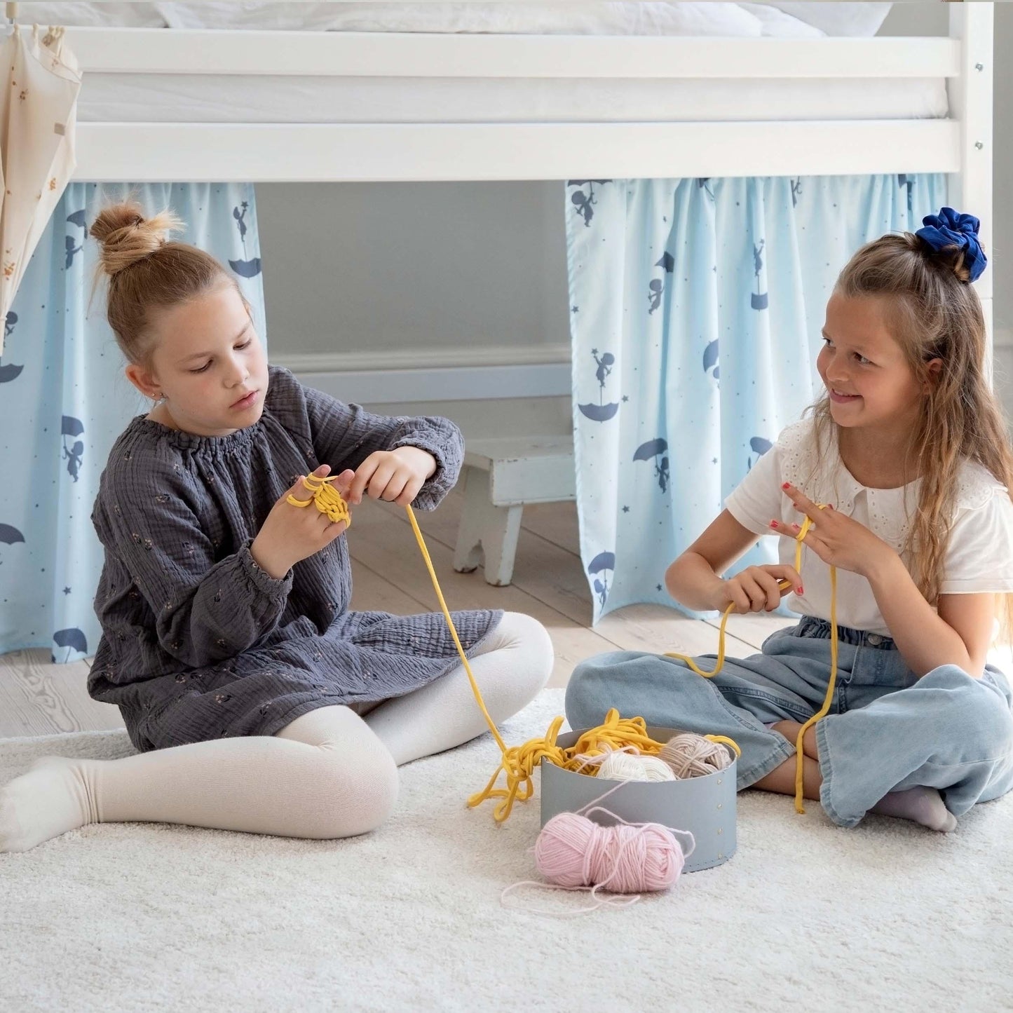 Hoppekids ECO Comfort Mid-High Bed with Blue Ole Lukoie Bed Curtai