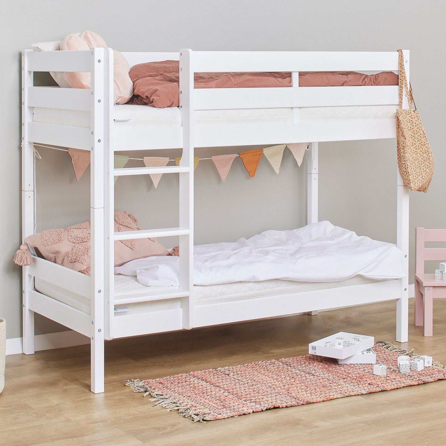 Hoppekids ECO Comfort Køjeseng med 2 Madrasser 70x160 / 90x200