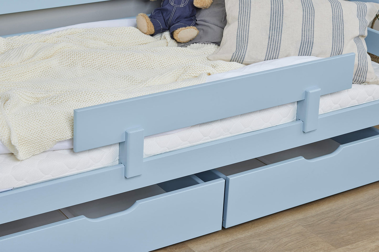 ECO Comfort Junior Bed 70x160 cm incl. Drawers and Guard Rail