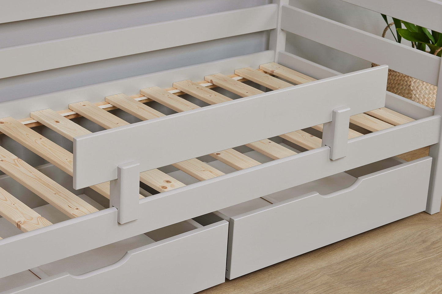 ECO Comfort Junior Bed 70x160 cm incl. Drawers and Guard Rail